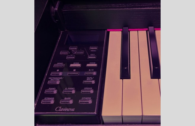 Used Yamaha CLP585 Black Walnut Digital Piano Complete Package (SN:BCUO01011) - Image 6